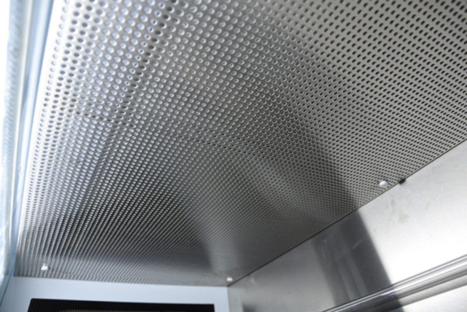 TION A2 Recirculating Class II Biosafety Cabinet Ceiling