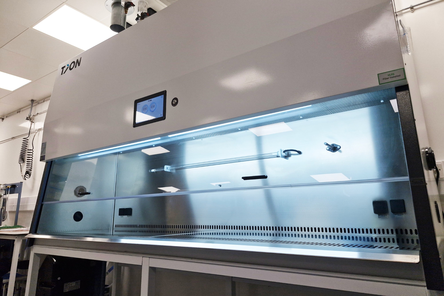 Ductless Class II biosafety cabinet right angle